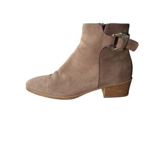 Aquatalia Faria Womens 8 - Taupe Suede Ankle Boots Made in Italy Buckle Side Zip
